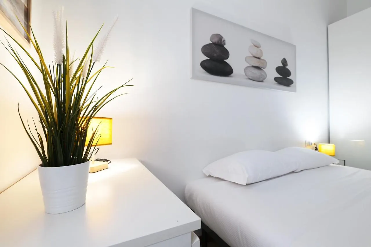 Primopiano - Scalvini Apartment Milan 0*,
