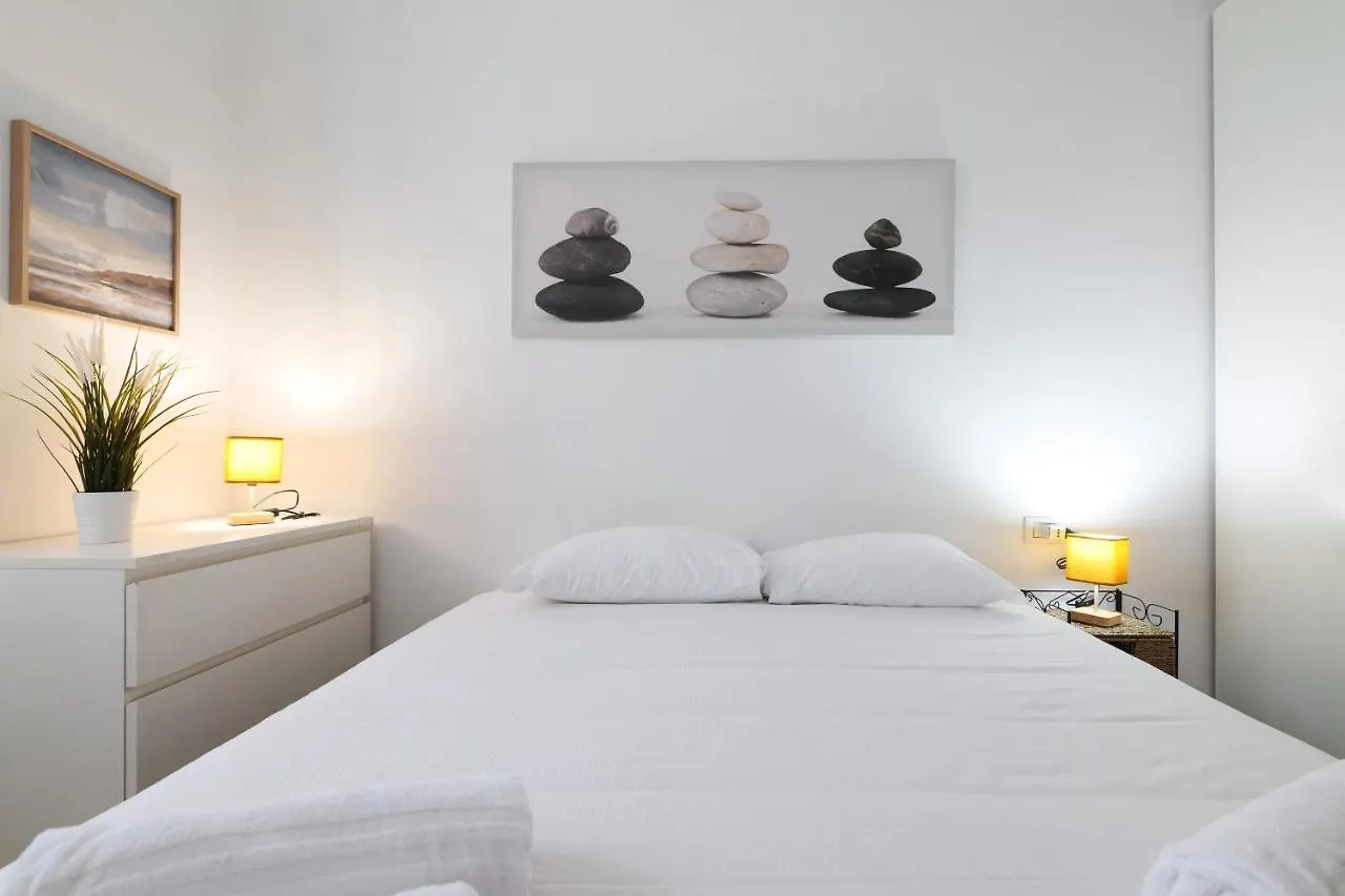 Primopiano - Scalvini Apartment Milan Italy